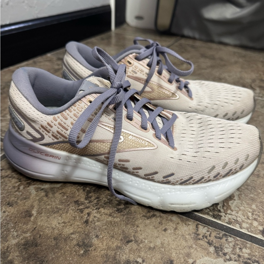 Womens Brooks Glycerin 20 size 7.5